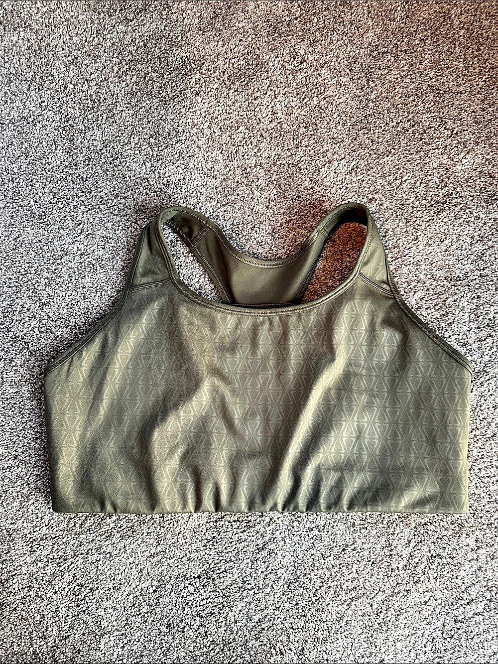 Nike Geometric Crop Top in Green 2X Like New